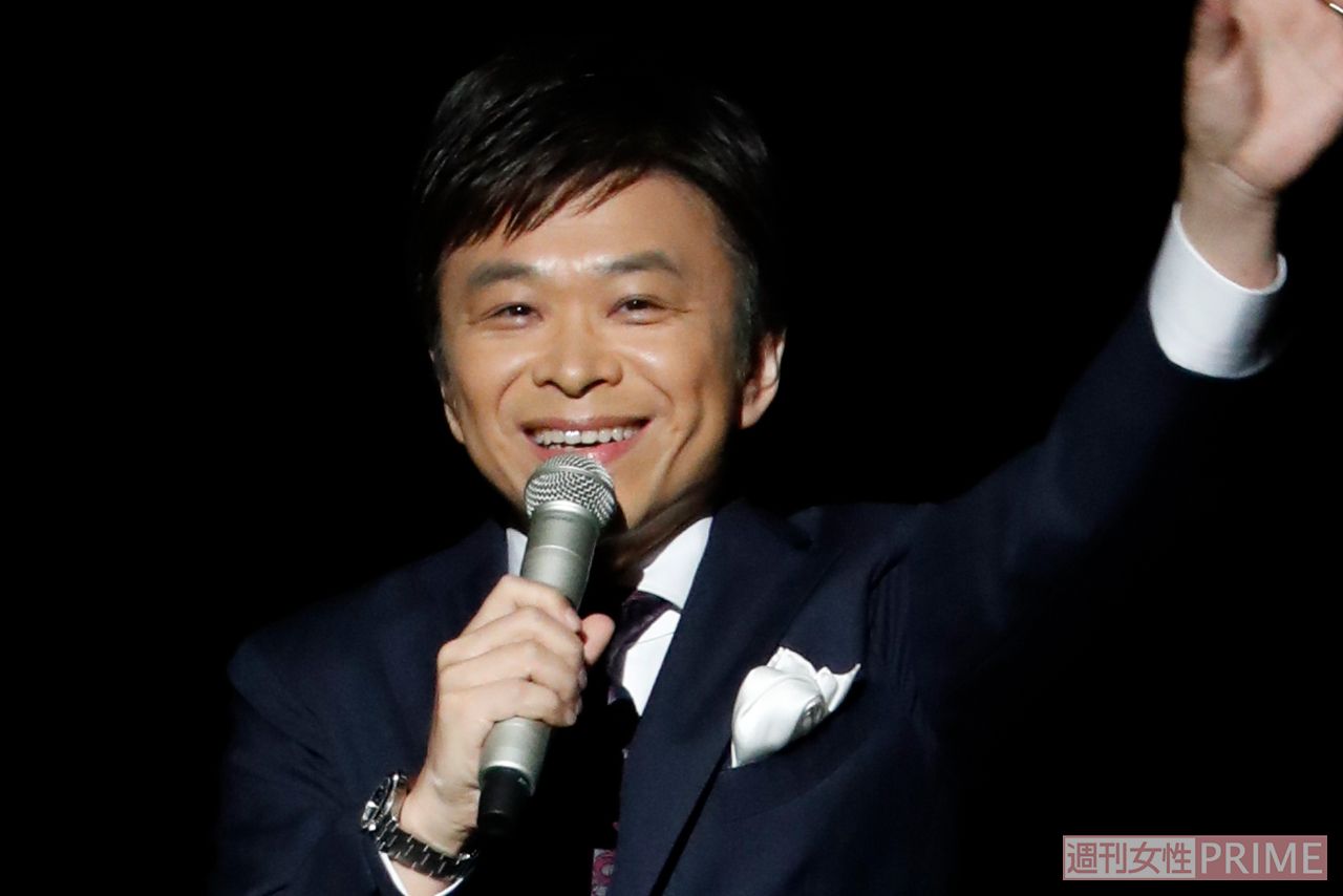 NHK紅白歌合戦での武田真一アナウンサー（'16年）