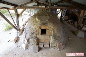 自宅の庭に築いた「寸越窯」　撮影／伊藤和幸