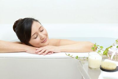 医師が教える不調知らずの入浴術、冷え・こり・不眠をまとめて解消!手作りの“長生き”入浴剤の作り方も