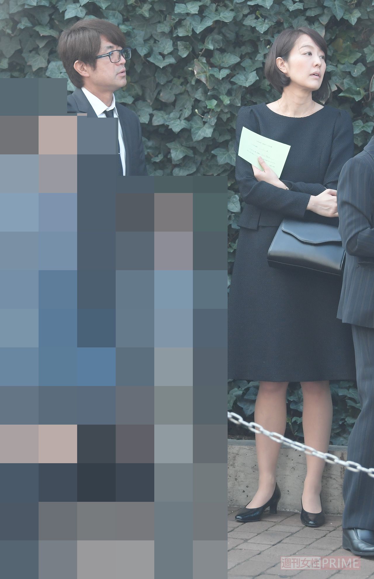 小学校の入学式に訪れた大竹と中村