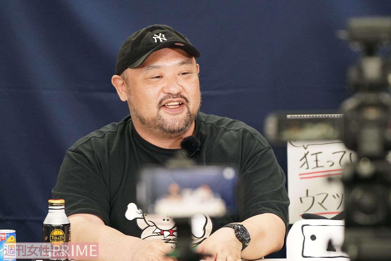 生配信中の丸山ゴンザレス氏　撮影／北村史成
