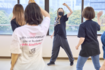 月1回行っているダレデモダンスのワークショップには、30代から80代まで幅広い年代の参加者が集まる。次回開催日は4月27日(日)。詳しくはダレデモダンス公式ホームページへ。http://www.daredemodance.or.jp/