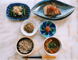 本人のインスタグラムには、見栄えがよく食欲をそそる料理が並ぶ