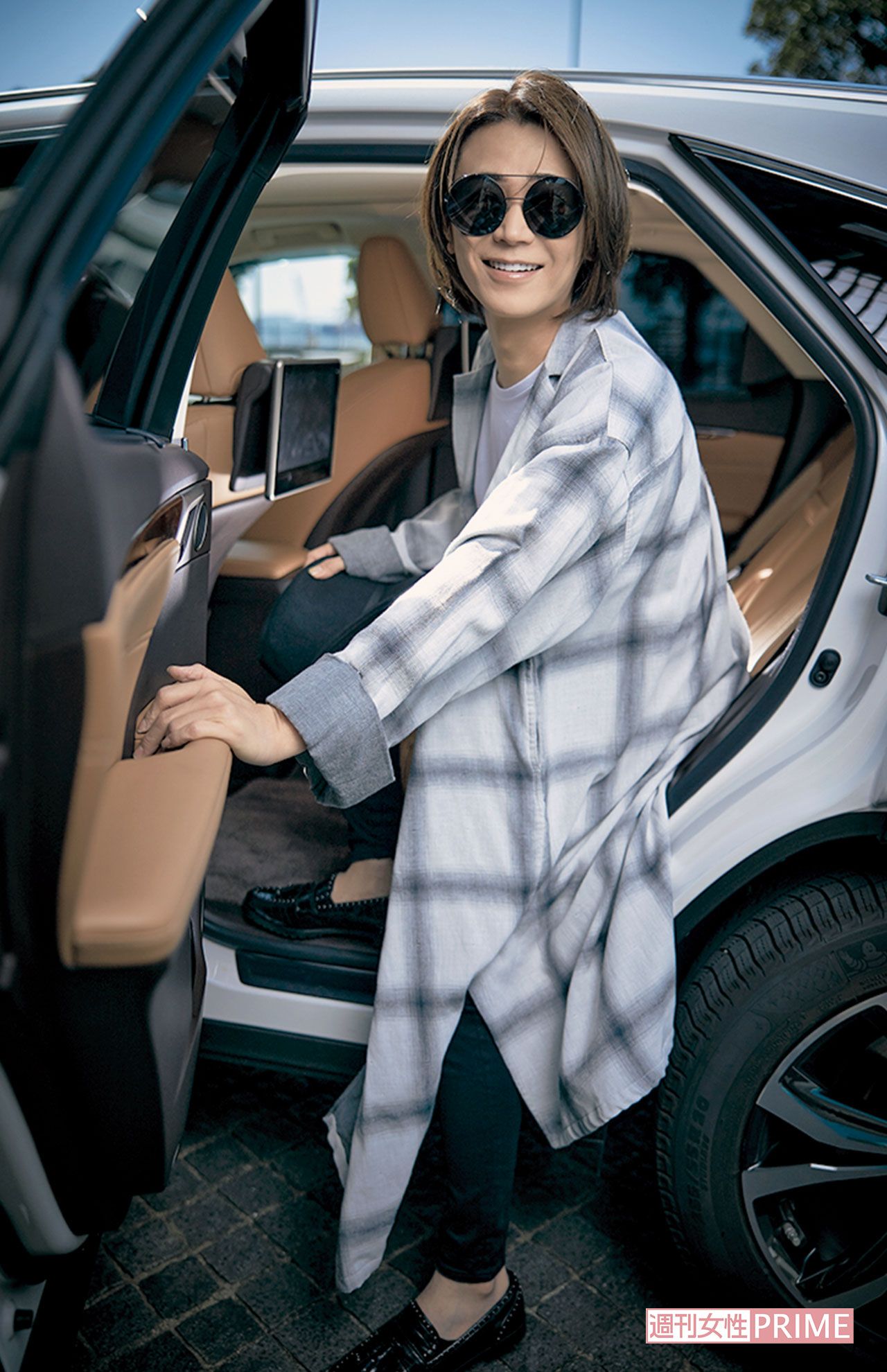 「おはようございます!」とスタジオ入り。私服コーデも素敵です　撮影／廣瀬靖士