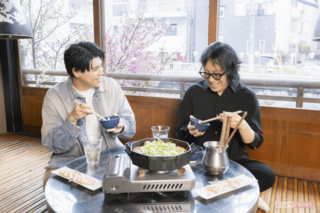 BE:FIRST・LEO、作家・燃え殻（撮影／矢島泰輔）