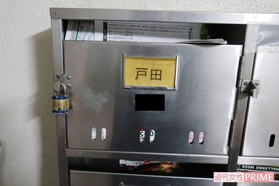 母親の遺体と2年同居の息子、怪しい「二重生活」に向けられた “疑い”