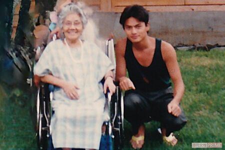 20年間介護をした祖母と（撮影／近藤陽介）