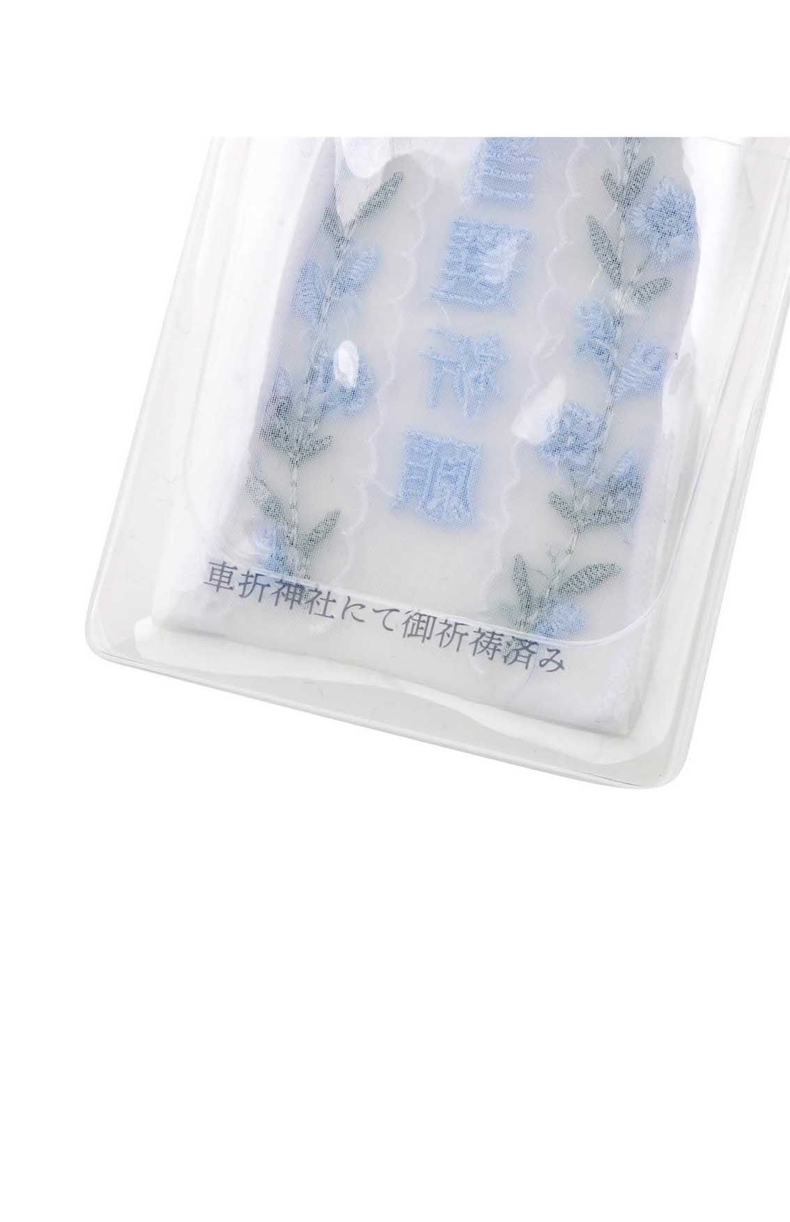 『3COINS』で販売されている車折神社とのコラボグッズ『推し活お守り』（公式通販サイトより）