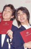 堀越高校同級生の松本潤(右)と中村七之助(左)。松本は大河に主演、七之助は梨園の花形役者と、共に大きく成長('02年卒業)