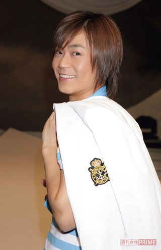 '07年 毎回欠かさず出演している「夜桜演歌まつり」。マリンルックがお似合いです（4月6日）　撮影／週刊女性写真班