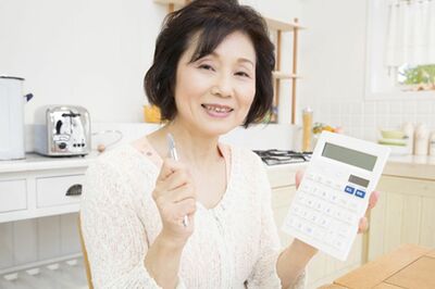 節約のプロに聞いた『シニアだけの割引30選』USJや映画、航空券や新幹線もお得に！