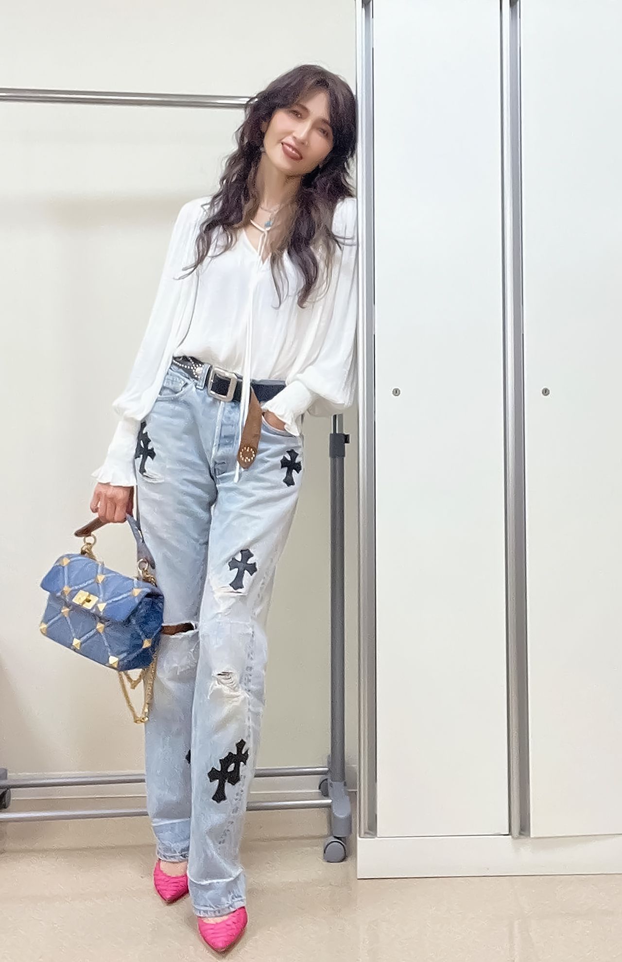 「セレブ御用達ブランド。デニムによってコーデの雰囲気を変えていますね」（高はしさん）工藤静香公式インスタグラムより