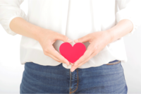 産婦人科医が実践する“おまたカイロ”のすごい効果！生理痛の軽減に更年期症状・頻尿の改善、低コストで続…