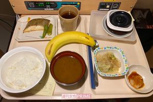 初日の夕飯は焼き魚やナムルなど。味覚がなく物足りないのでふりかけを購入