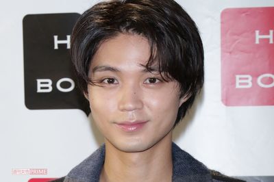 磯村勇斗、地元民が明かす“衝撃秘話” 高校時代に演じた55歳女性との「体当たりキス」