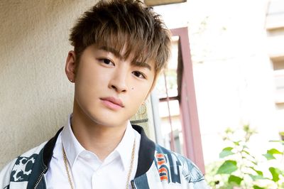 ファッションオタクの佐野玲於が「恥ずかしいことしかない」と感じる瞬間