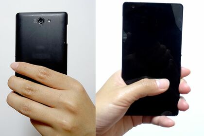 普段ゲームやSNSをする際の自然な持ち方。握りが弱いのでのどか股間へのアタック向き