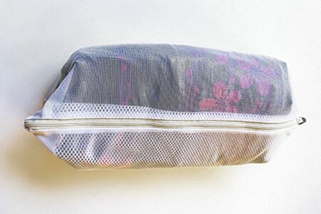 100円均一で買ったスラックス用の洗濯ネットを愛用中