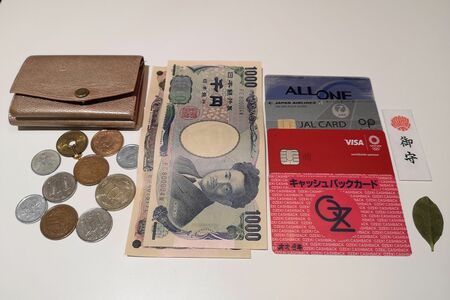 山口さんが11年愛用していたミニ財布の中身