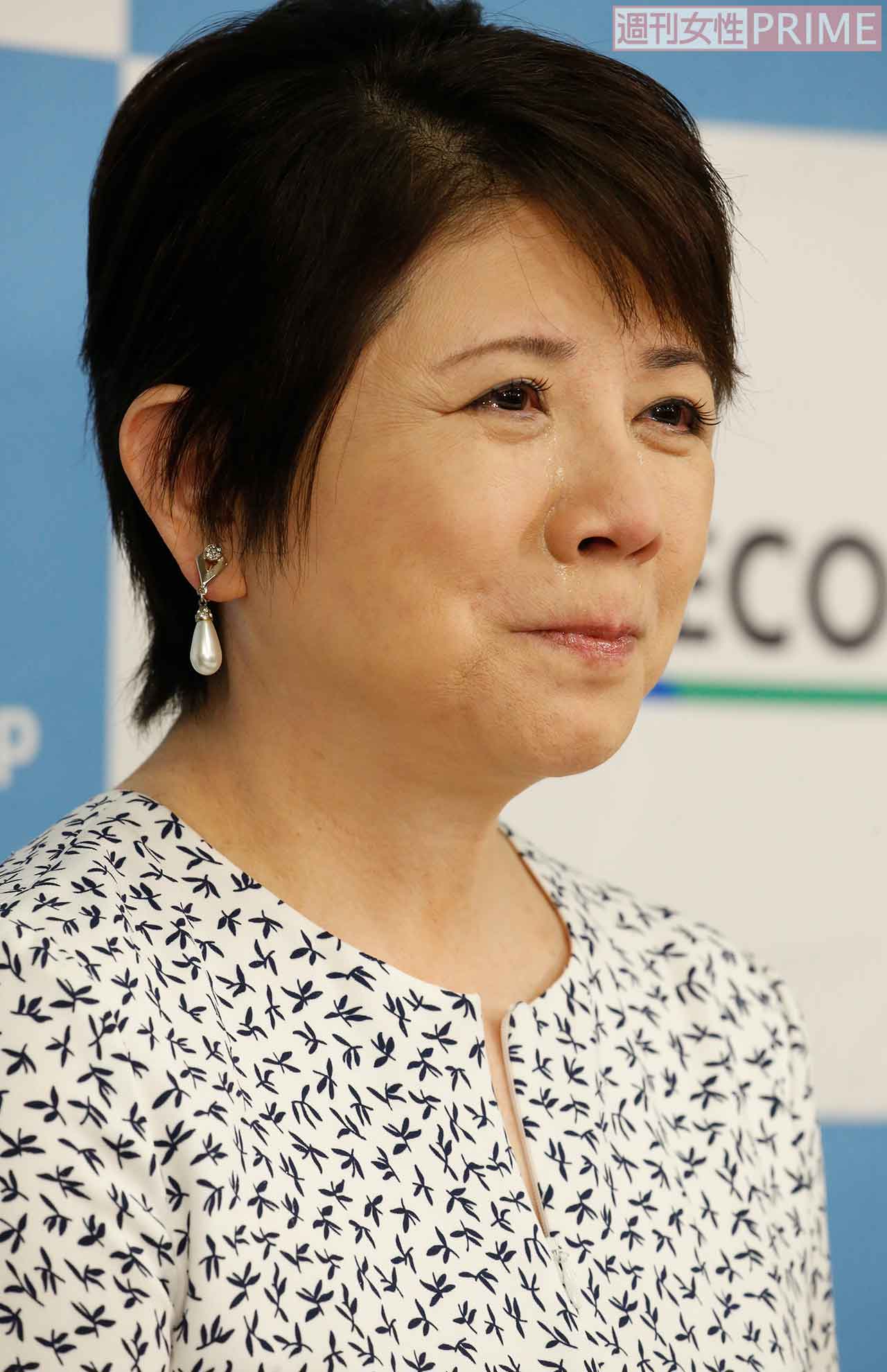 引退会見で。事務所からは「仕事をセーブするから」という慰留もあったそう