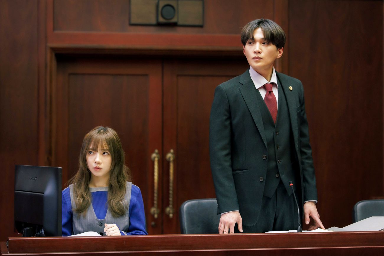 ドラマイズム『あやしいパートナー』 毎週火曜深夜0:59〜（MBS）、同深夜1:28〜（TBS）放送中 ※TBS放送後TVer、ディズニープラスで配信!