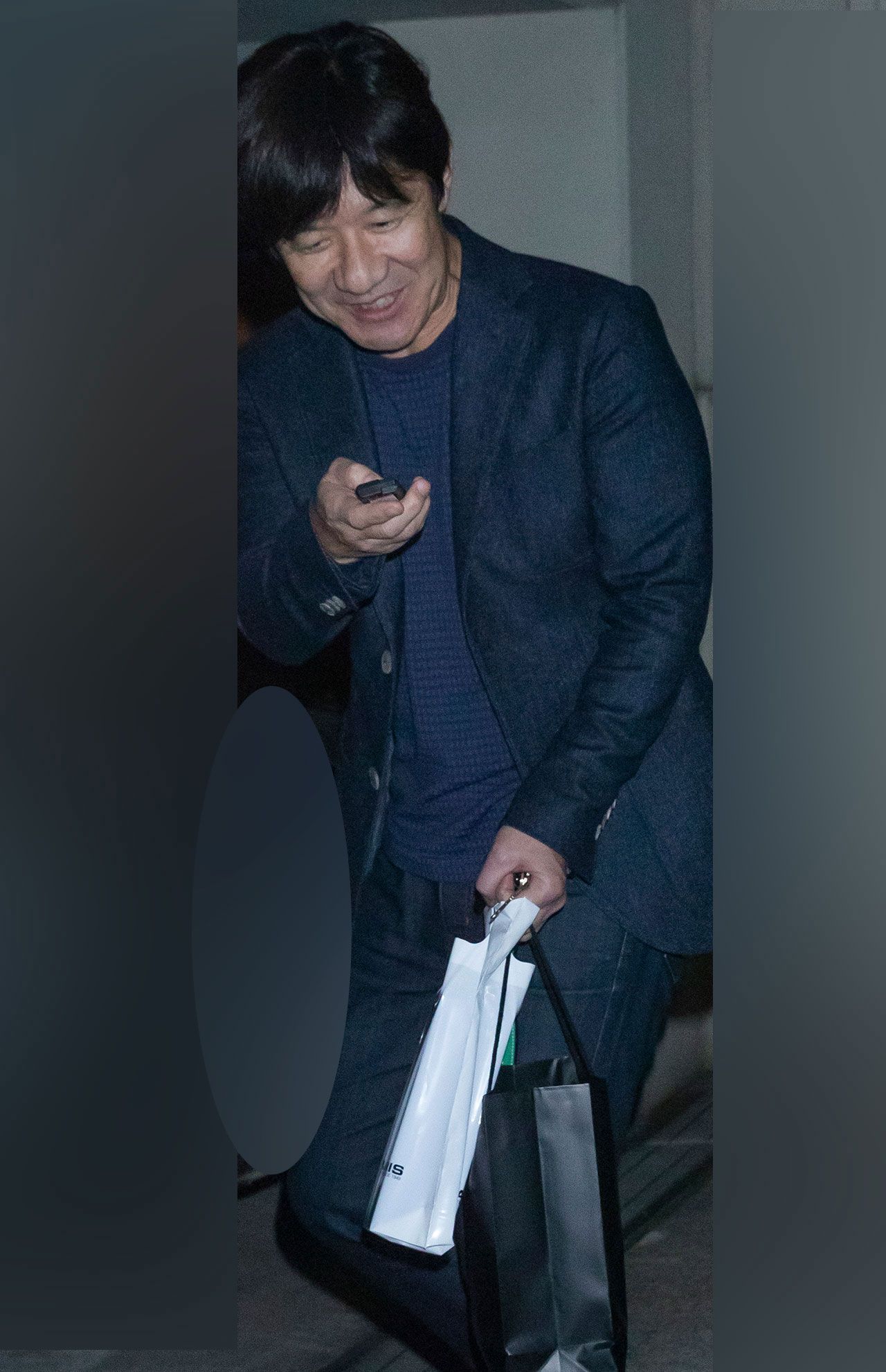 週刊女性の直撃を受ける内村