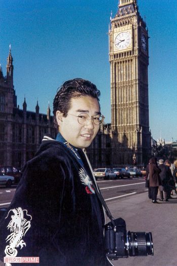 ストックフォトのカメラマン事務所で助手として働いていた25歳のころ、ロンドンにて。当時は1年の3分の2ほどを海外で過ごしていた