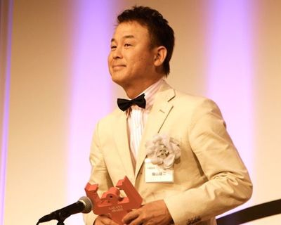 有吉弘行の恩人!? 中国放送･横山雄二アナがギャラクシー賞を受賞