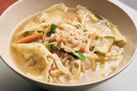 ミョンドン式カルグクス［ミョンドンシキカルグクス］