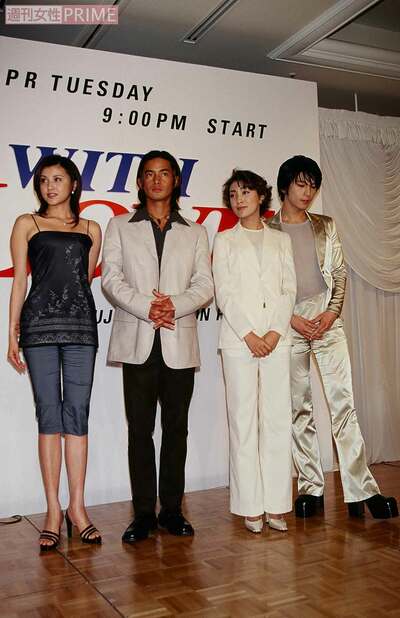 1998年フジテレビ系ドラマ『WITHLOVE』制作発表会での竹野内豊