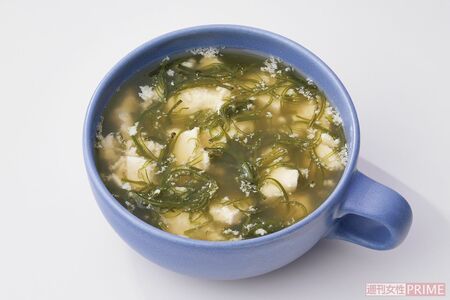 メカブ豆腐スープ　撮影／廣瀬靖士