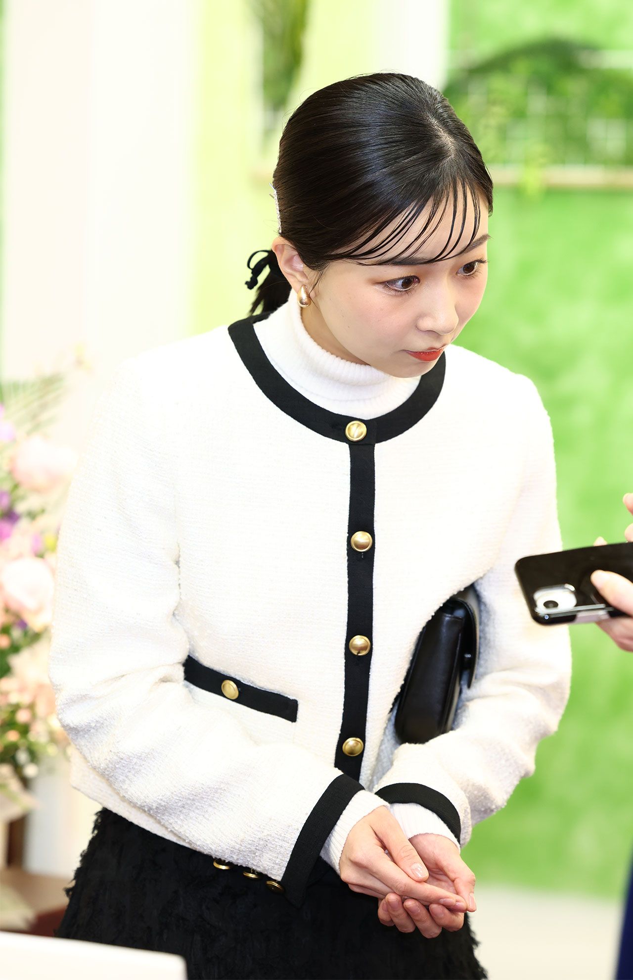 「なるほど展」で、まさに「なるほど」という表情をされている佳子さま