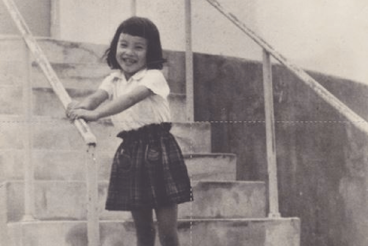 5歳にして美脚の由美さん。昭和なおかっぱヘアが時代を感じさせる