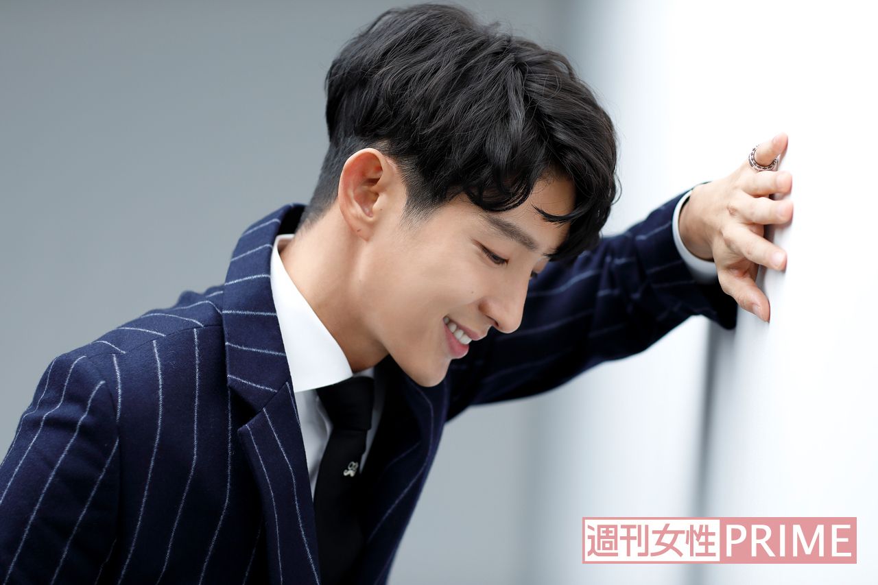 イ・ジュンギが撮影中にみせたお茶目な表情に萌え♪　撮影／伊藤和幸