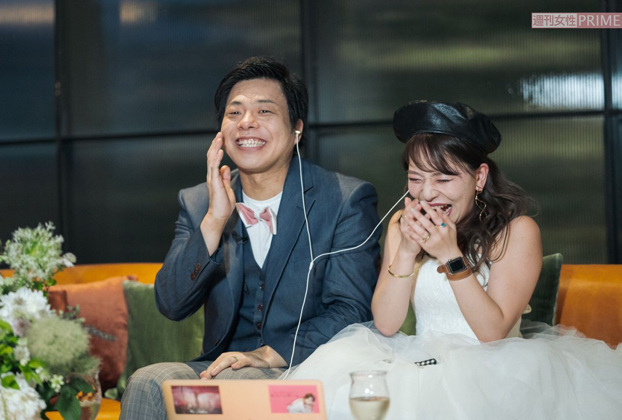 イヤホンを通しての会話もオンラインならでは　（『バンビーノ』藤田裕樹のオンライン結婚式の様子）