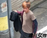 森田剛、初主演映画で見せた金髪“悪人面”なロケ姿