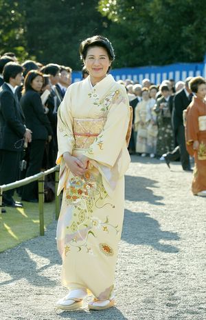 13年前の園遊会以来、「和装」での公務は限られたものに