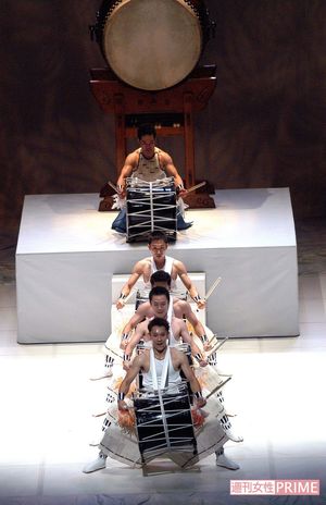 '01〜'02年のコンサートツアー『澪の蓮』、2003年＜東京の夏＞音楽祭オープニングコンサートで（写真：竹原伸治）