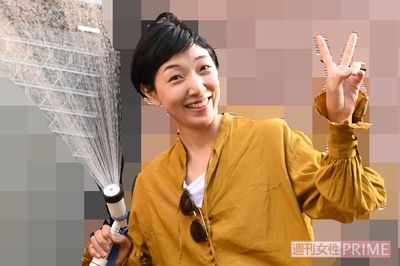 安藤サクラ一家が出席した地方映画祭に、なぜか “呼ばれていない” 義父登場