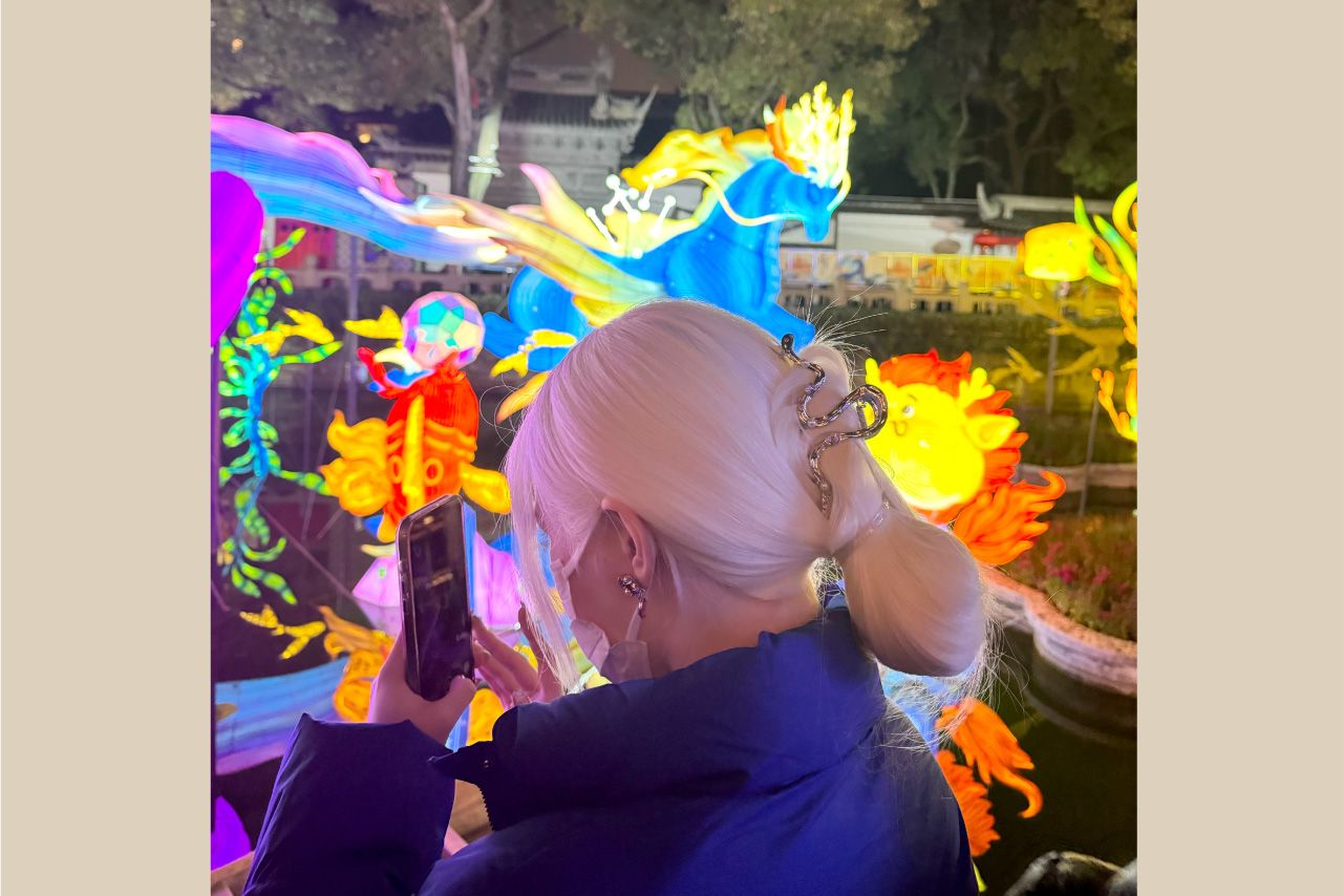 昨年2月に旅行で訪れたという上海の夜景。夜景はぼんやりしているものの形を捉えやすいのだとか。行きたい国や場所はまだまだたくさんあると話す