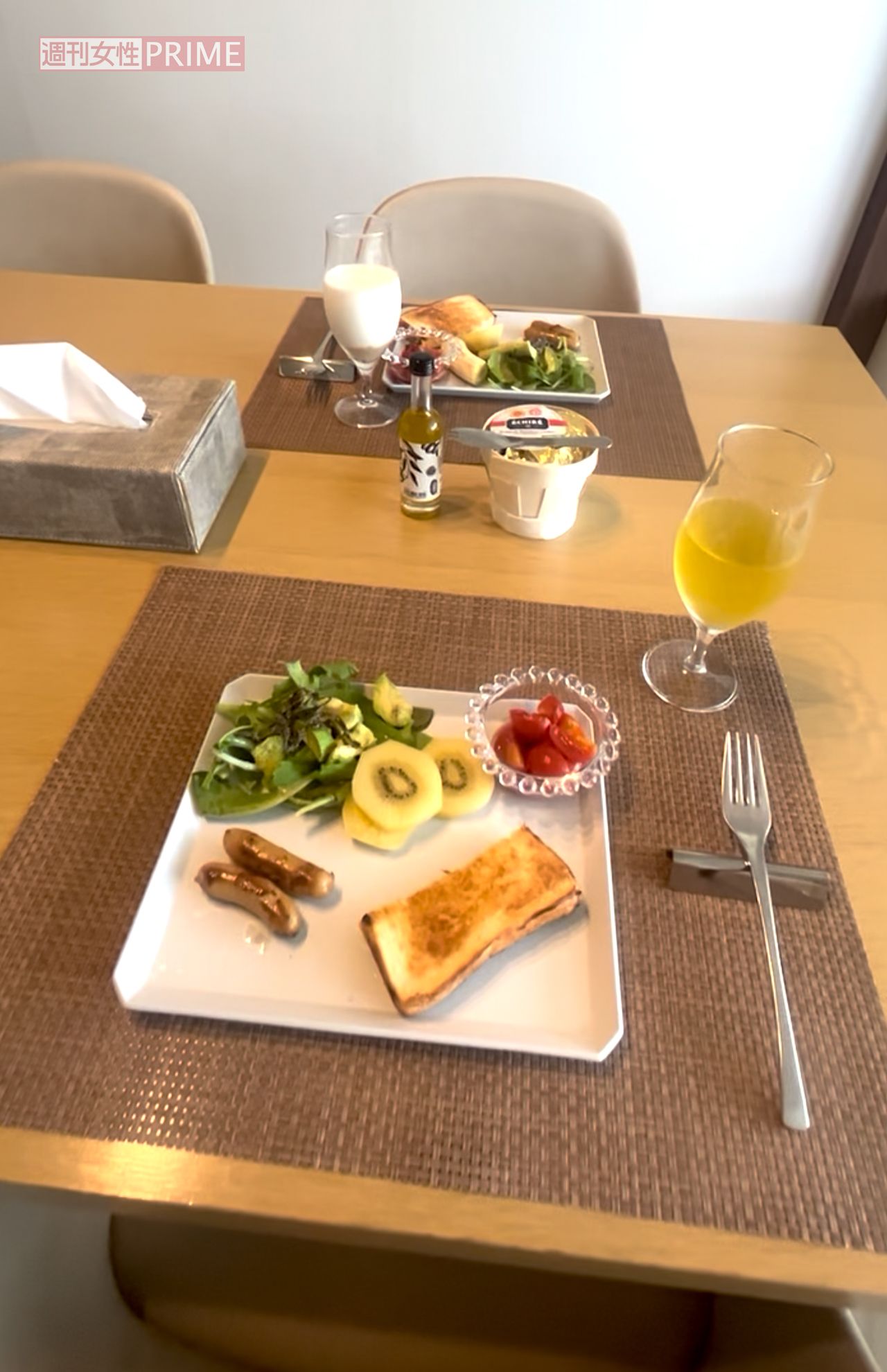 朝食は、ゆで卵にきな粉を入れた牛乳、サラダ、パンが定番　写真提供／おしゃれグランマさん