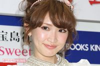 紗栄子、建築中の