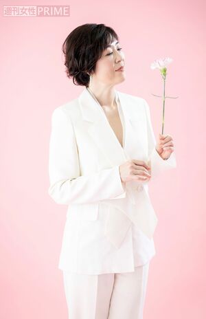 寺島しのぶ　撮影／齋藤周造　ヘアメイク／片桐直樹　スタイリスト／中井綾子（crepe）