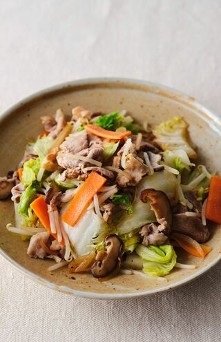 基本の野菜炒め（『元気が出る野菜炒め』より）