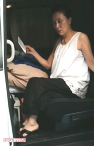 制作発表会見の終了後、直撃には表情を変えることなく足早に車に乗り込んだ