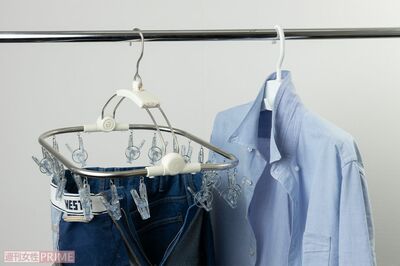 布同士をくっつけず広げて干す（撮影／齋藤周造）