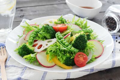 7月6日はサラダ記念日！ 料理のプロ3人に聞いた夏にさっぱり食べたい「最強サラダ」