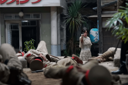 『リボルバー・リリー』8/11（金・祝）より全国公開　出演／綾瀬はるか、長谷川博己、羽村仁成（Go!Go!kids／ジャニーズJr.)、阿部サダヲ／野村萬斎、豊川悦司（c）2023「リボルバー・リリー」フィルムパートナーズ