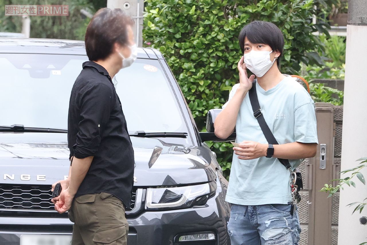 記者の直撃を受ける小澤廉（'22年9月）