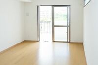 引っ越し費用が4分の1に?「フリーレント物件」が若者に口コミで広がる理由